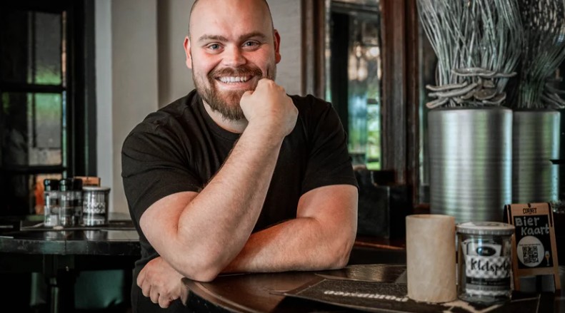Chris van Veenen – acteur, presentator en theatermaker